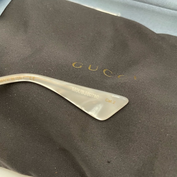 Gucci Black and Gold Cat-Eye Sunglasses main image 6
